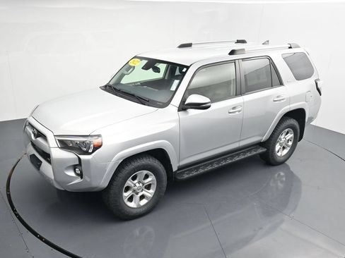Used 2022 Toyota 4Runner SR5 Premium AWD/4WD image 27