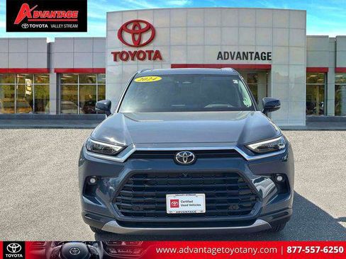 Certified 2024 Toyota Grand Highlander AWD image 2