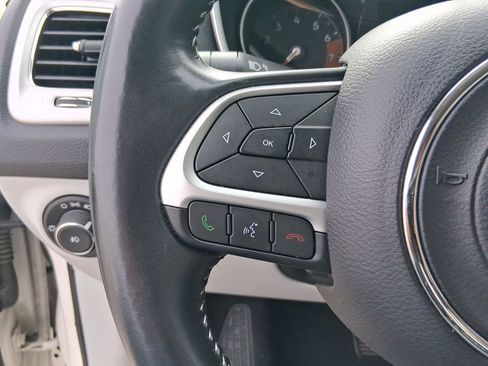 Used 2020 Jeep Compass Latitude image 15