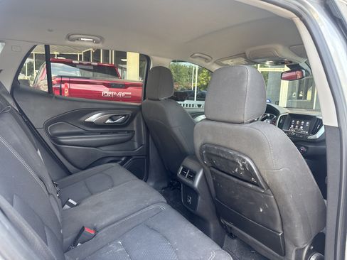Used 2023 GMC Terrain SLE w/ Driver Convenience Package FWD image 14