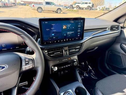 Used 2024 Ford Escape ST-Line w/ Tech Pack #1 AWD/4WD image 22