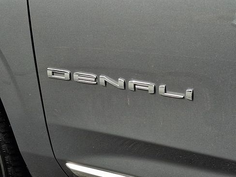 Used 2022 GMC Yukon Denali w/ Denali Ultimate Package AWD/4WD image 29