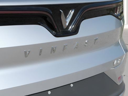 New 2025 VinFast VF 8 Eco AWD/4WD image 36
