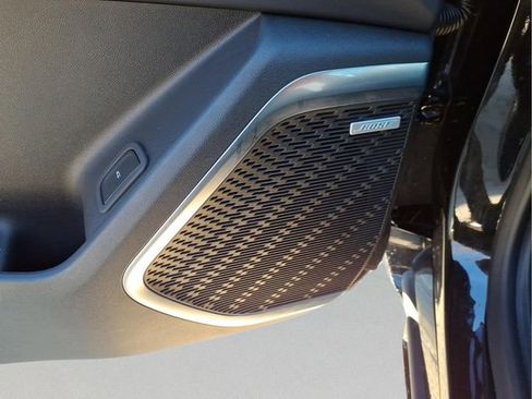 Used 2025 Buick Enclave Sport Touring image 18