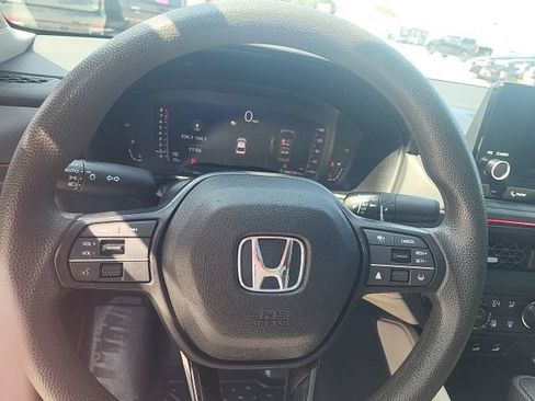 Used 2023 Honda Accord EX image 15