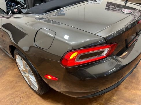 Used 2017 FIAT 124 Spider Classica RWD image 49