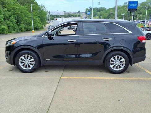 Used 2018 Kia Sorento AWD image 5