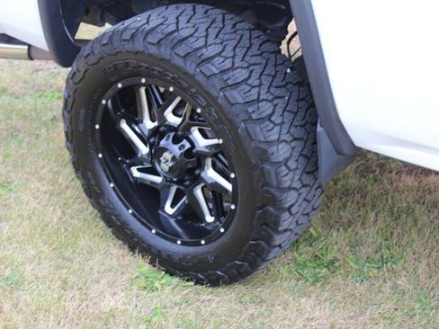 Used 2017 GMC Sierra 2500 4x4 Crew Cab image 27