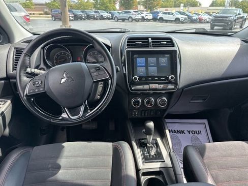 Used 2024 Mitsubishi Outlander Sport SE image 25