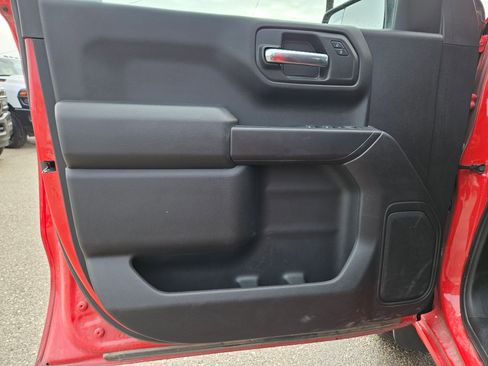 Used 2024 Chevrolet Silverado 1500 Custom image 11