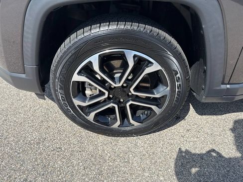 Certified 2023 Jeep Compass Limited AWD/4WD image 9