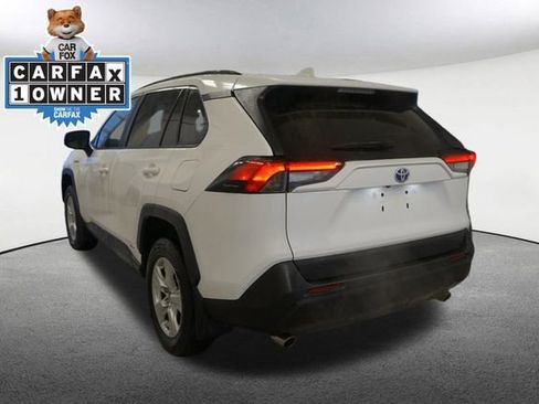 Used 2021 Toyota RAV4 LE image 2
