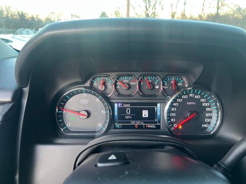 Used 2017 Chevrolet Suburban Premier image 25