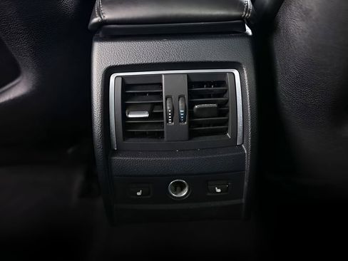 Used 2016 BMW M3 RWD image 45