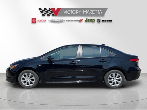 Used 2026 Toyota Corolla LE FWD image 2
