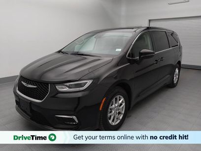Used 2023 Chrysler Pacifica Touring-L