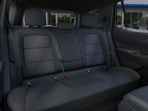 New 2026 Chevrolet Equinox LT image 18