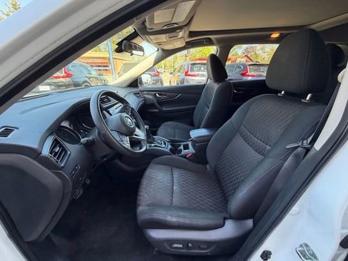 Used 2020 Nissan Rogue SV AWD/4WD image 9