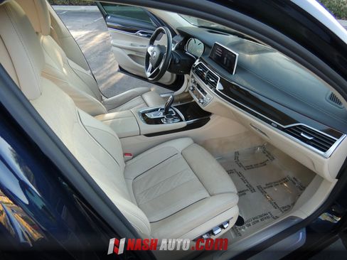 Used 2016 BMW 750i xDrive AWD/4WD image 25