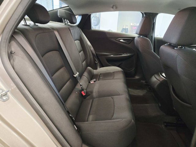 Used 2025 Chevrolet Malibu LS FWD image 11