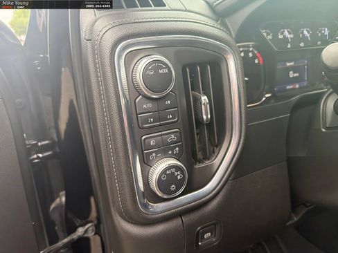 Used 2021 GMC Sierra 1500 Elevation w/ LPO, Elevation Black Package AWD/4WD image 10