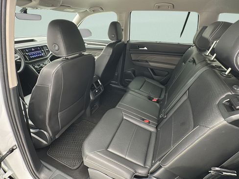 Used 2023 Volkswagen Atlas SE AWD/4WD image 10