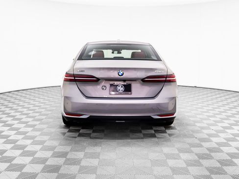 Certified 2025 BMW 540i xDrive image 4