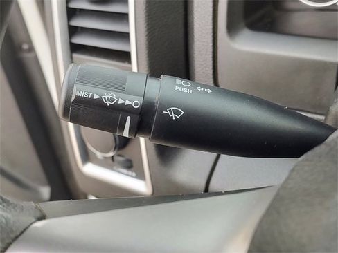 Certified 2022 RAM 1500 Classic SLT w/ Electronics Group image 23