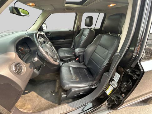 Used 2016 Jeep Patriot High Altitude image 14