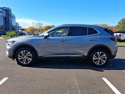 Used 2023 Buick Envision Essence image 4