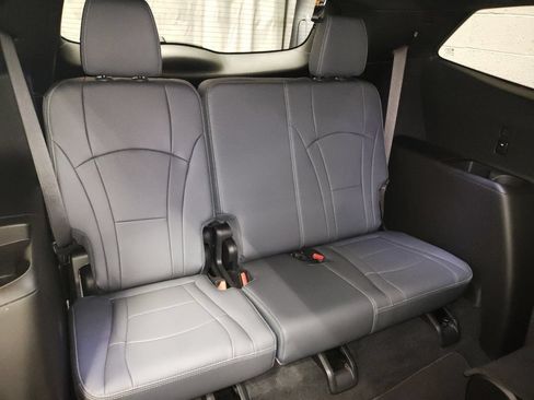 Used 2024 Buick Enclave Essence FWD image 13