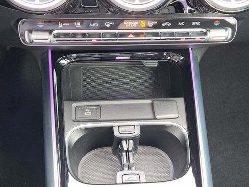 Used 2025 Mercedes-Benz GLA 250 4MATIC image 20