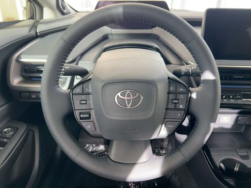 Used 2025 Toyota Prius Limited image 18