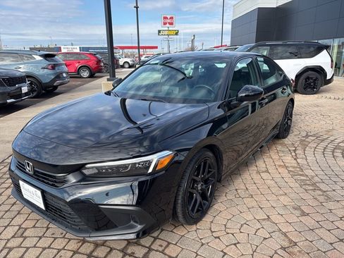 Used 2023 Honda Civic Sport image 1