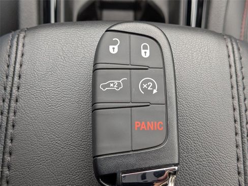 New 2026 Jeep Compass Trailhawk w/ Sun, Sound & Navigation Group AWD/4WD image 31