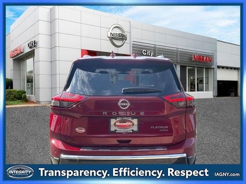Used 2025 Nissan Rogue Platinum w/ Tech Package AWD/4WD image 7