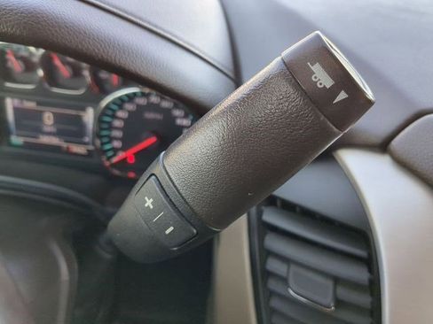 Used 2019 GMC Yukon XL SLT w/ Open Road Package AWD/4WD image 24