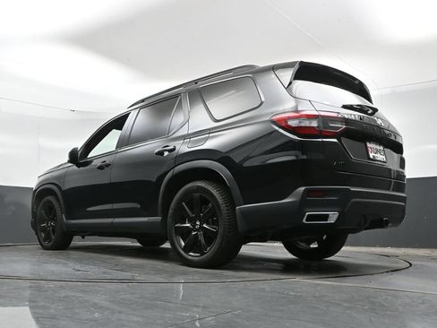 Used 2025 Honda Pilot Black Edition image 48