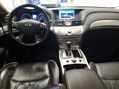 Used 2019 INFINITI Q70 Luxe image 9