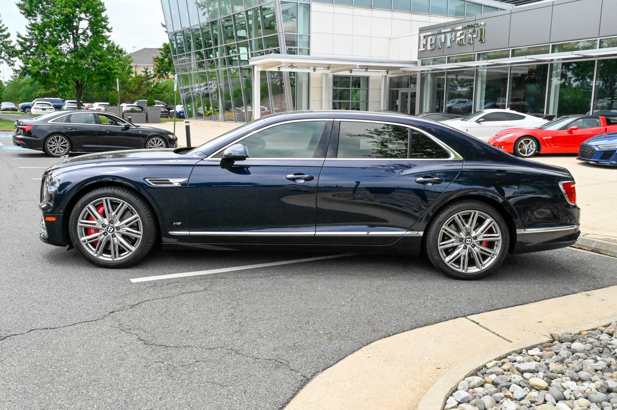Used 2022 Bentley Flying Spur V8 AWD/4WD image 8