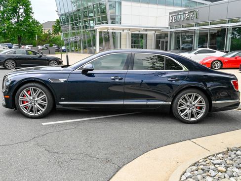 Used 2022 Bentley Flying Spur V8 AWD/4WD image 8