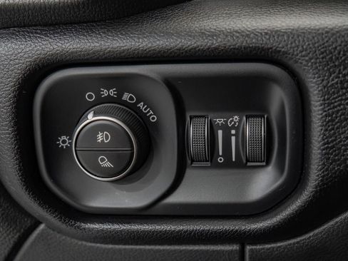 Used 2024 RAM 3500 Laramie image 30