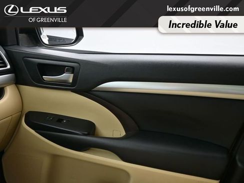 Used 2019 Toyota Highlander XLE image 18
