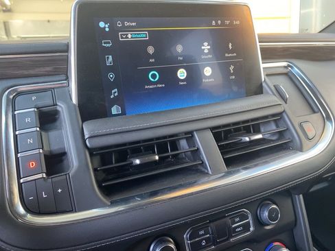 Used 2024 Chevrolet Suburban LT image 21