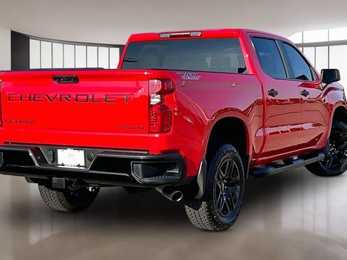 Used 2026 Chevrolet Silverado 1500 Custom Trail Boss w/ Turbomax Blackout Package AWD/4WD image 2
