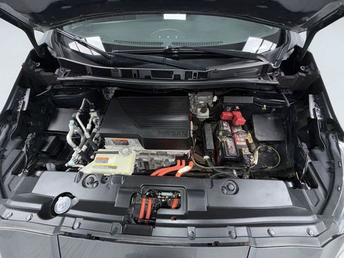 Used 2018 Nissan Leaf SV w/ SV All Weather Package FWD image 13