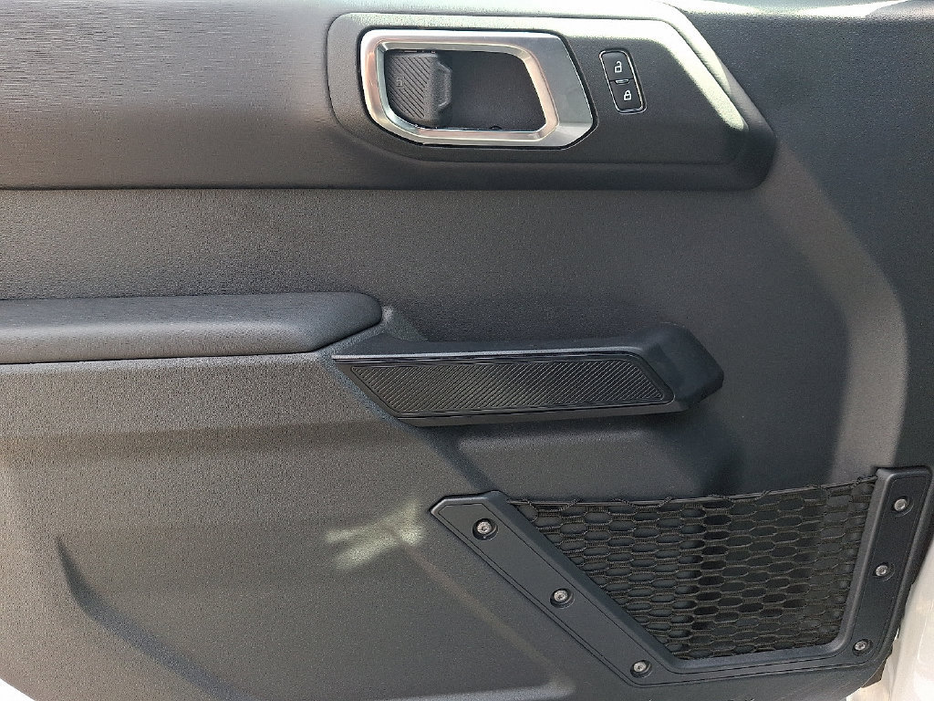 Used 2025 Ford Bronco Outer Banks AWD/4WD image 13