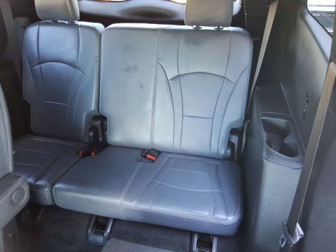 Used 2024 Buick Enclave Premium AWD/4WD image 28