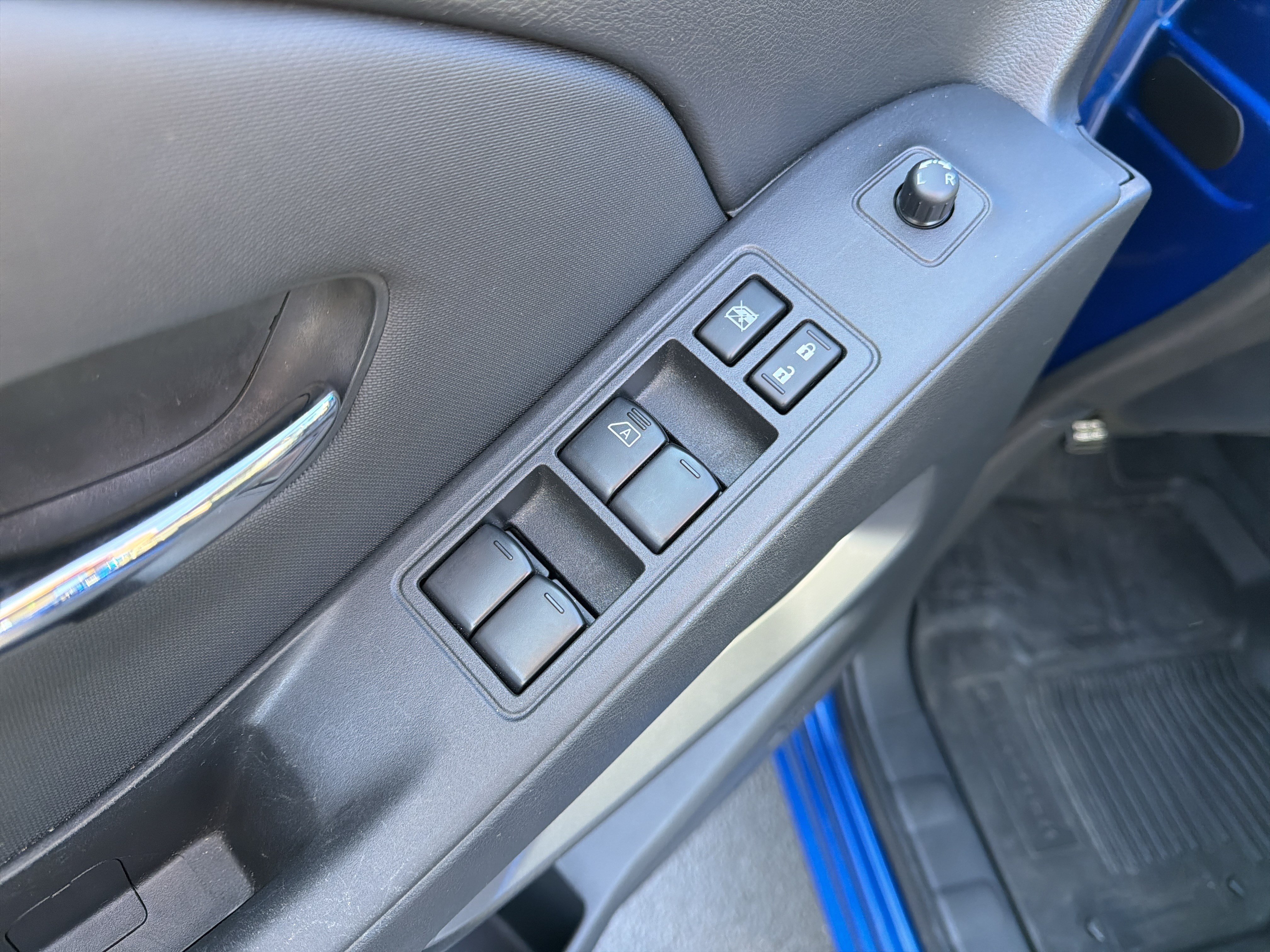 Used 2024 Nissan Frontier SL w/ Technology Package RWD image 15