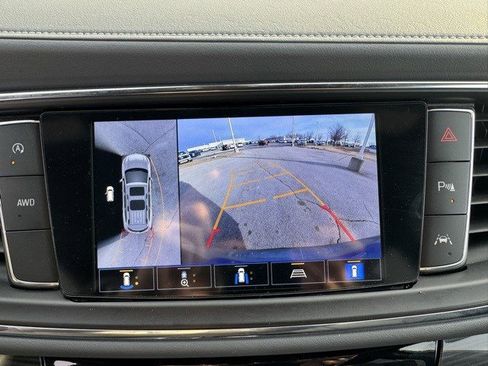 Used 2024 Buick Enclave Premium image 19